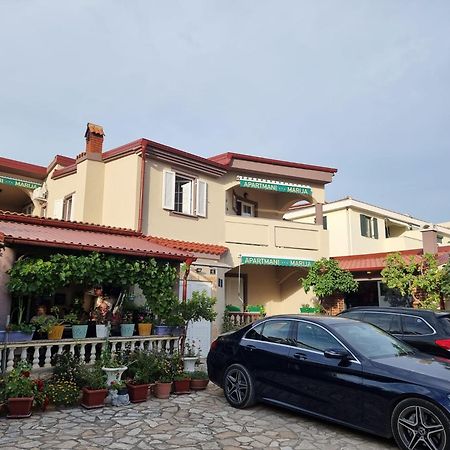 Apartmani Marija Kolan Buitenkant foto