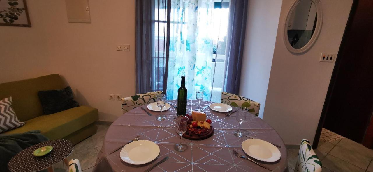 Apartmani Marija Kolan Buitenkant foto