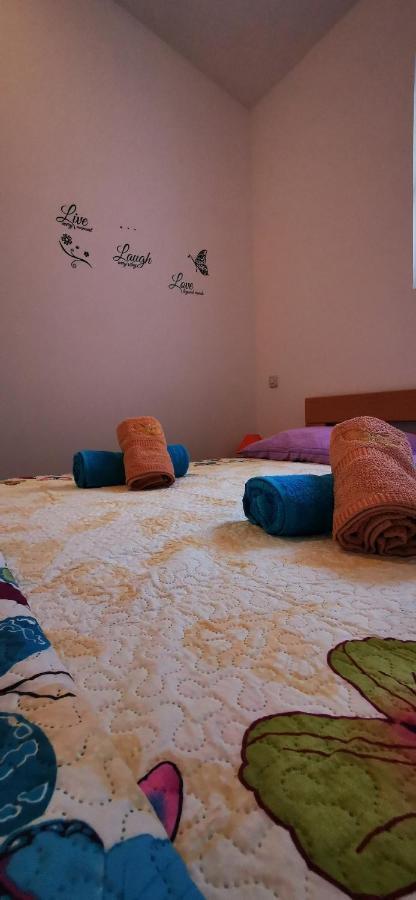 Apartmani Marija Kolan Buitenkant foto