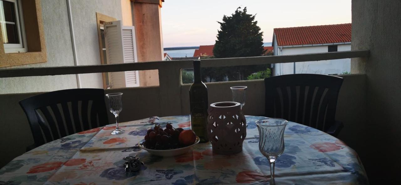 Apartmani Marija Kolan Buitenkant foto