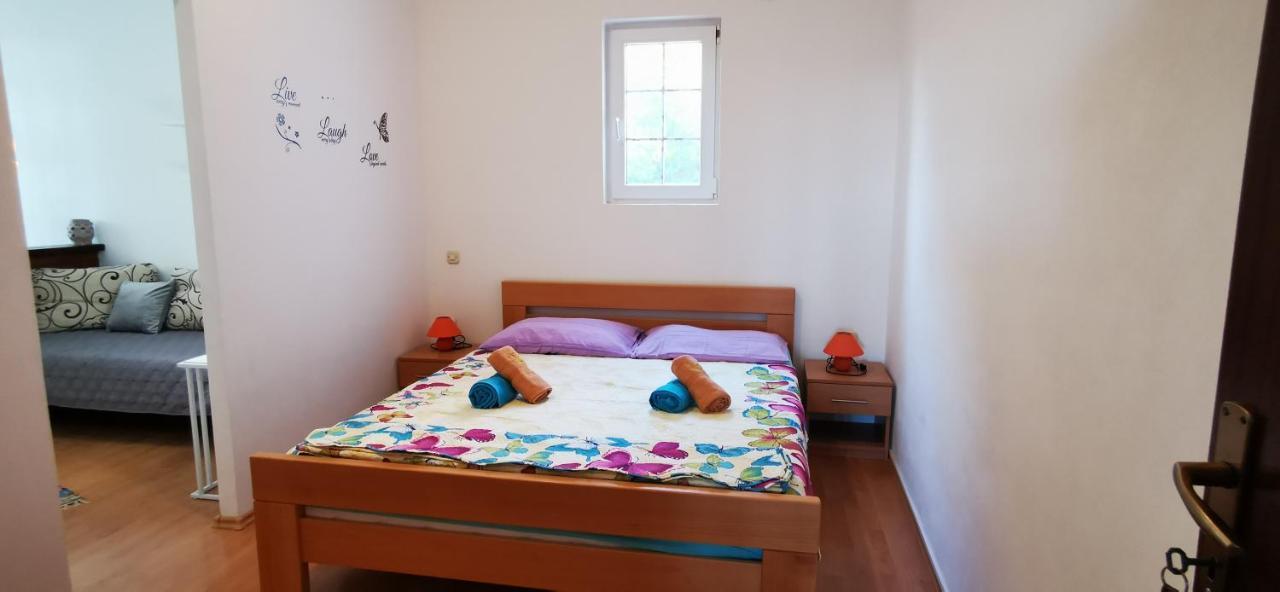 Apartmani Marija Kolan Buitenkant foto